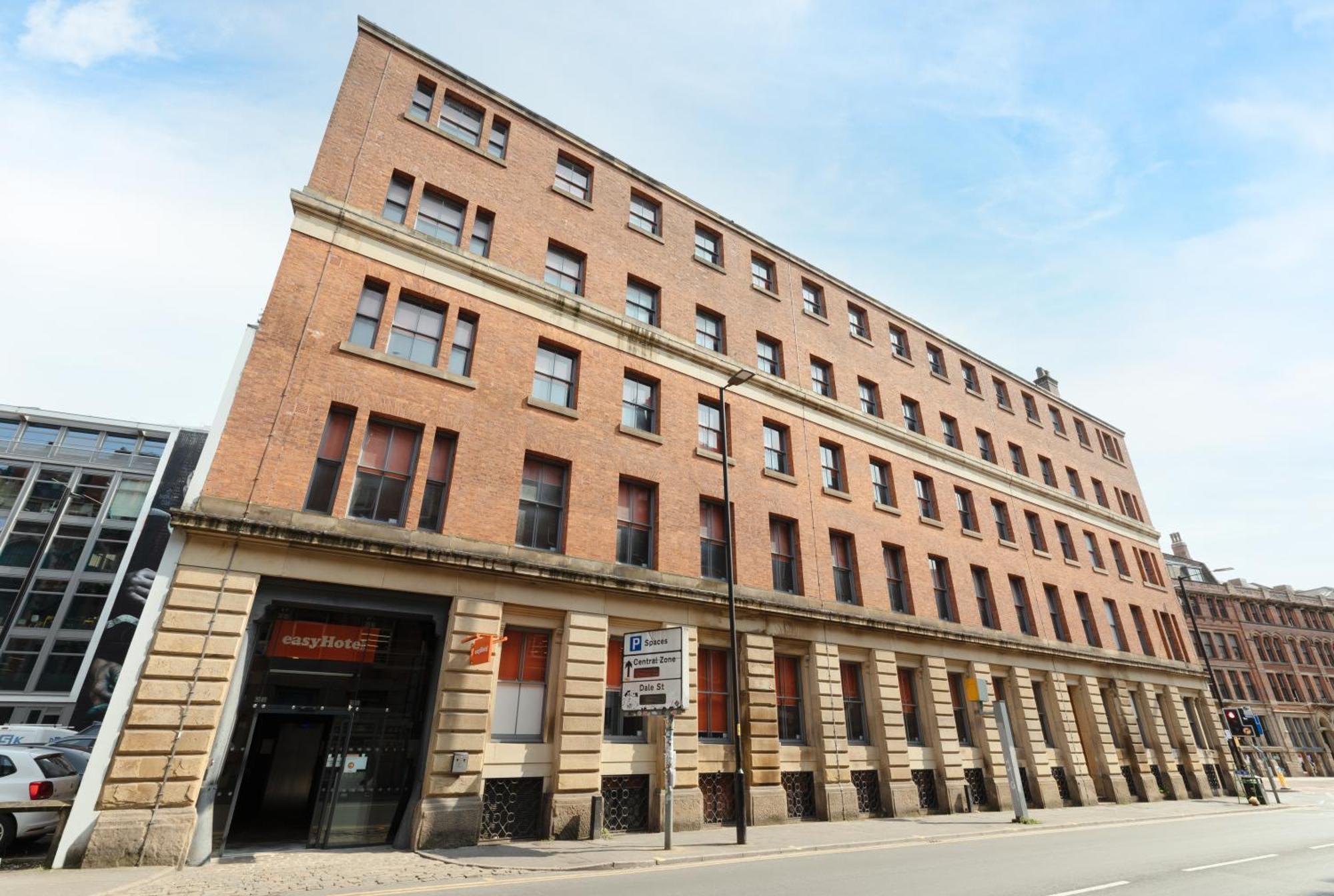 Easyhotel Manchester — Photos 2