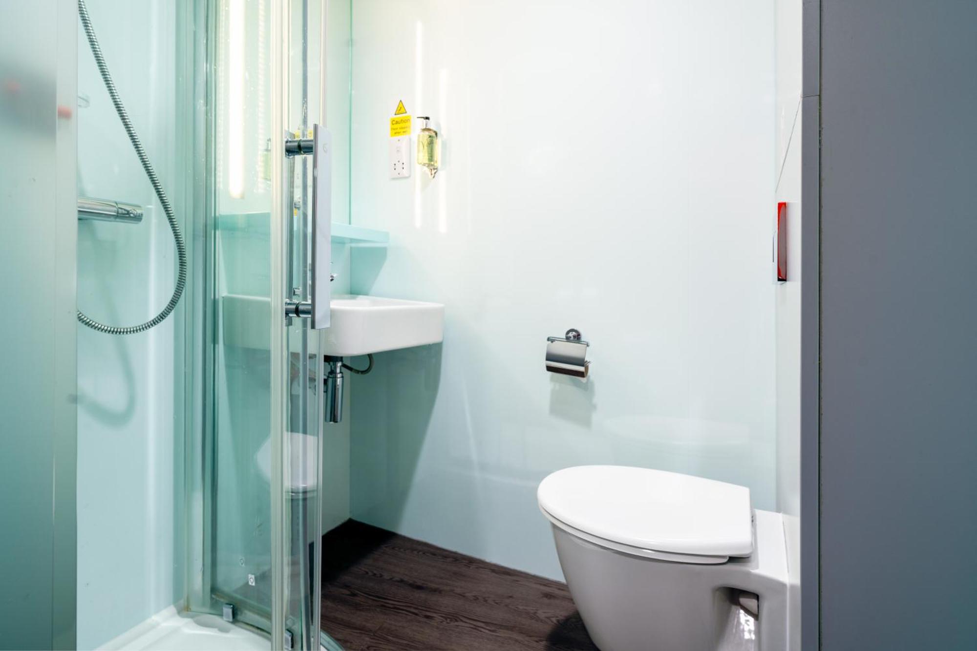 Easyhotel Manchester — Photos 1